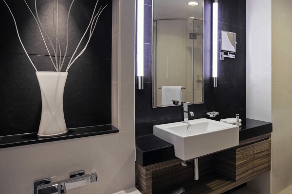 Pullman Dubai Jumeirah Lakes Towers - Hotel & Residence
